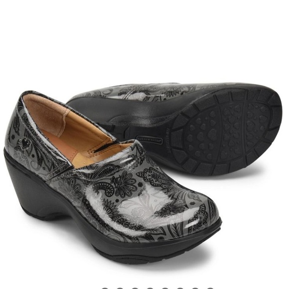 Nurse Mates Women's Bryar Black Gray Paisley Patent sz 8.5 - Picture 3 of 11